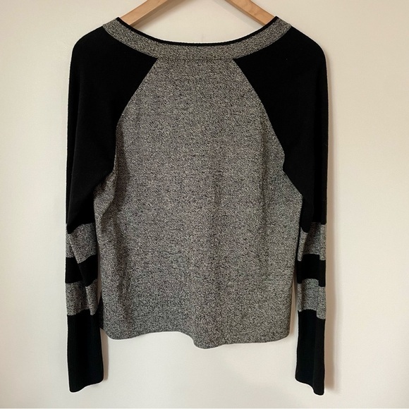Smartwool Women's Edgewood V-Neck Sweater Black and Grey Size Small - Picture 4 of 9